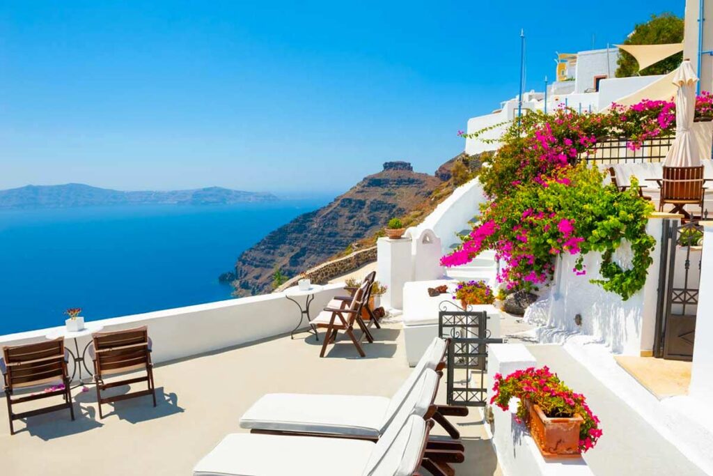 Il tuo terrazzo non sarà più lo stesso: lo stile mediterraneo che conquista